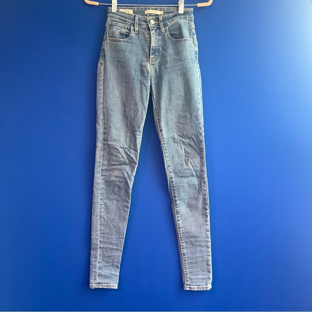 Levi's 721 High Rise Skinny Women's Jean